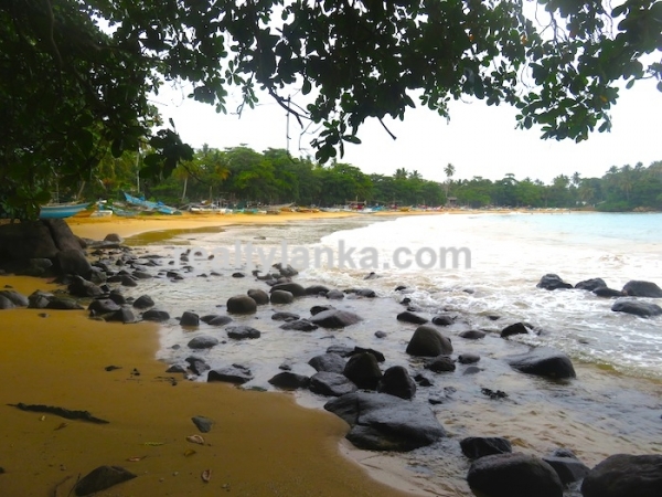 Beachfront 100 Perches Land