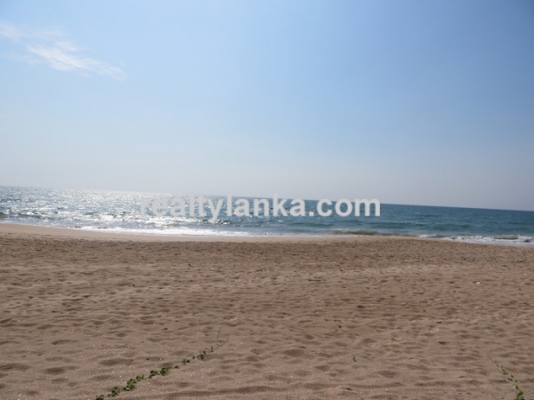Beachfront property with panoromic view