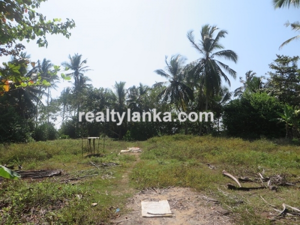 Beachfront property with panoromic view