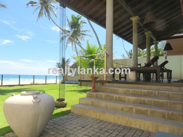 Eye Catching Villa facing Habaraduwa Beach