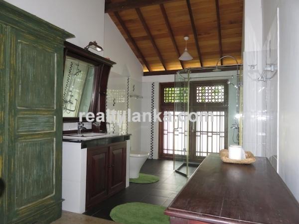 3 Ensuite Villa With A Riverfront