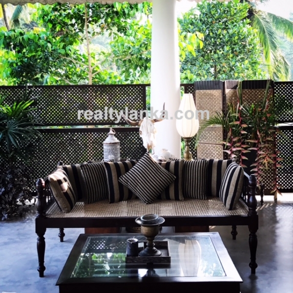 Villa With A Eye Catching Paddy View