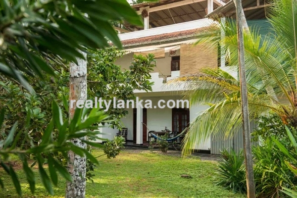 Villa for Sale and Lease in Hikka