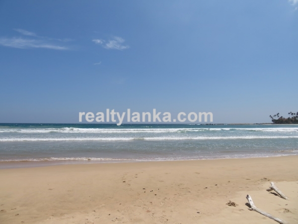 12M Beachfront Property In Dickwella