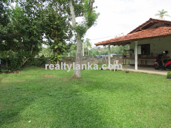 Property In walking Distance To The Beach